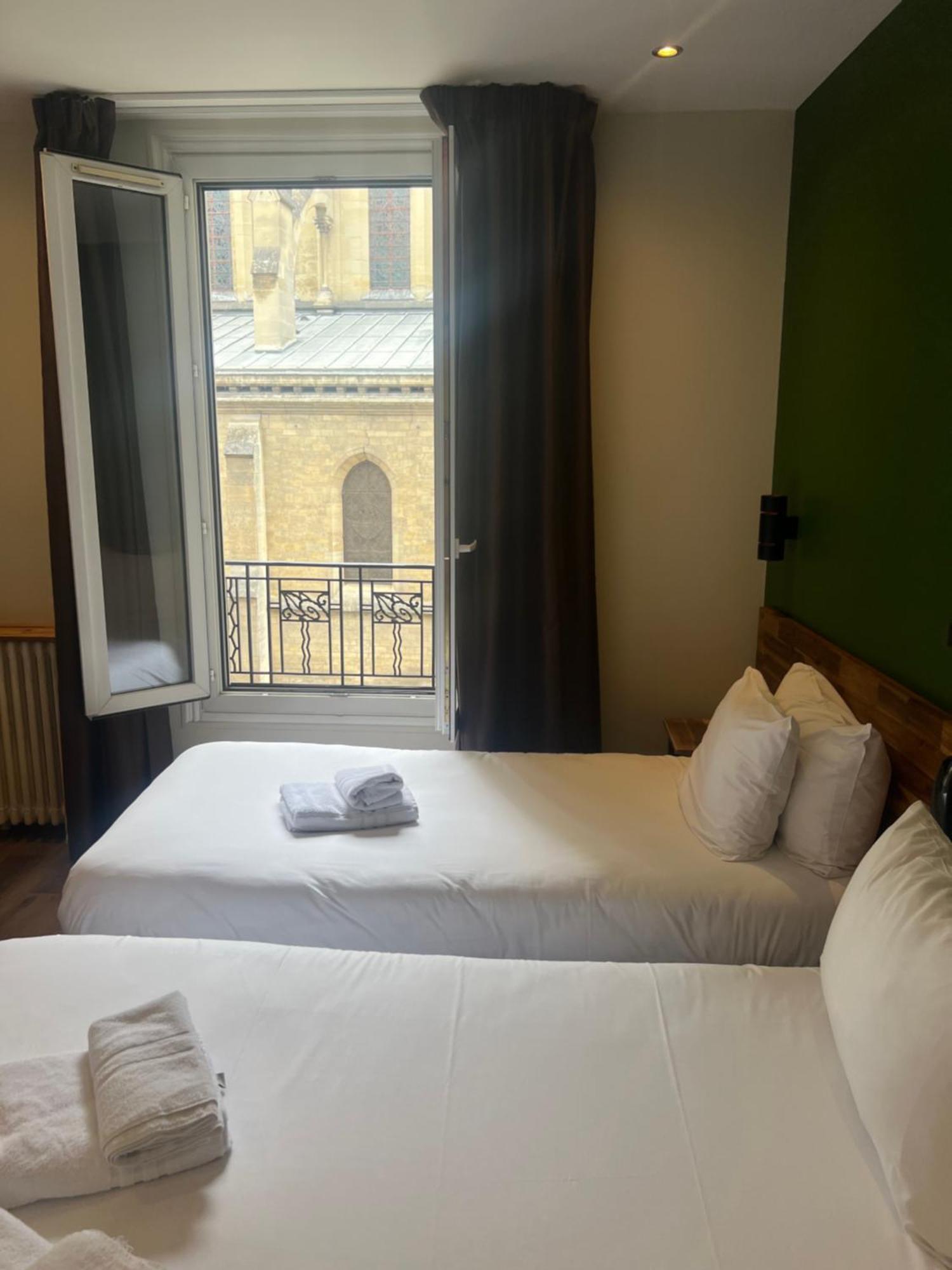 פריז Hotel De La Perdrix Rouge מראה חיצוני תמונה