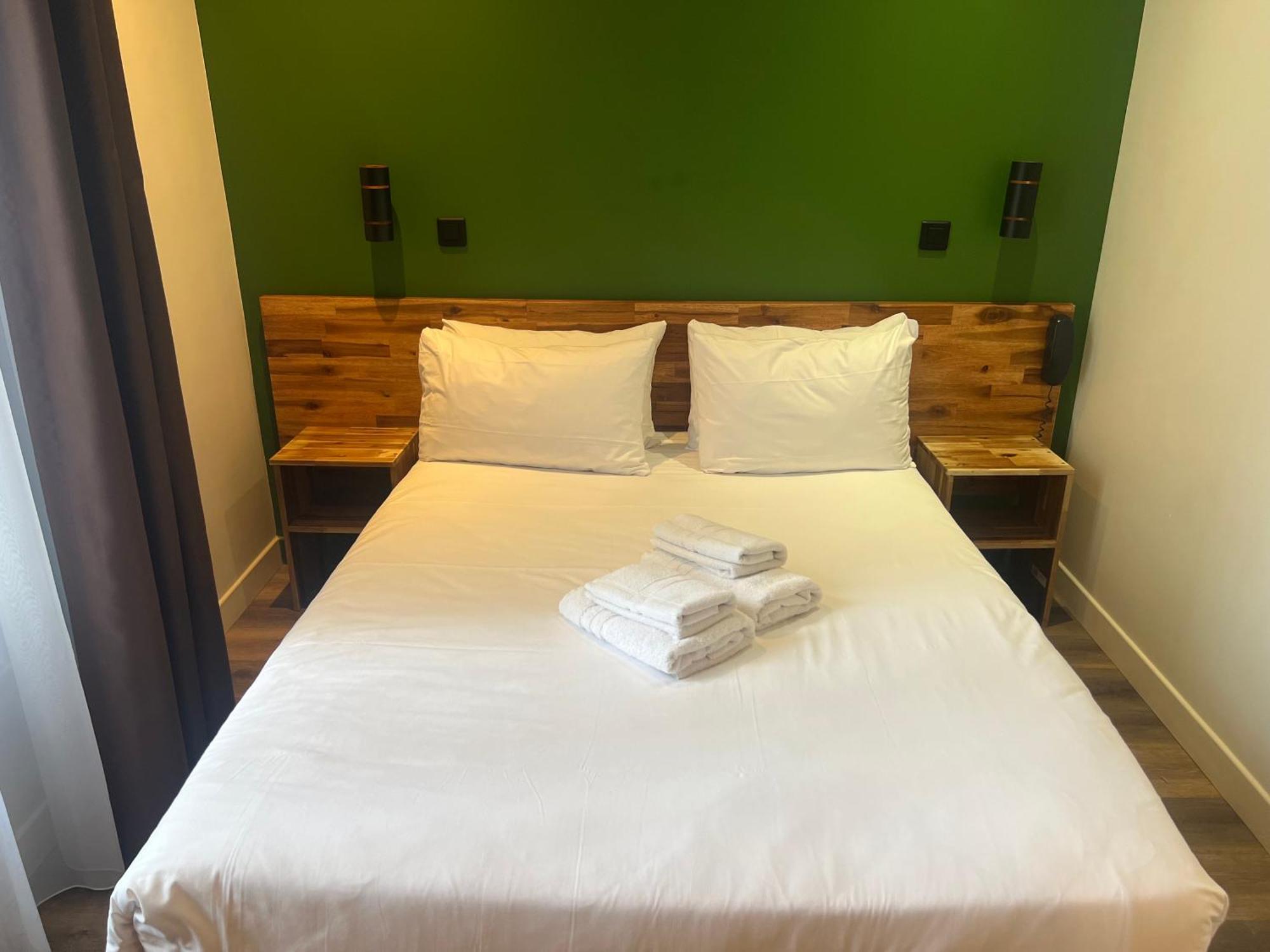 פריז Hotel De La Perdrix Rouge מראה חיצוני תמונה